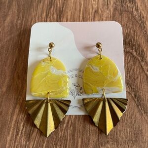 Effie & Clay Yellow and White Marbled Clay Earrings with Bended Brass, NWT.